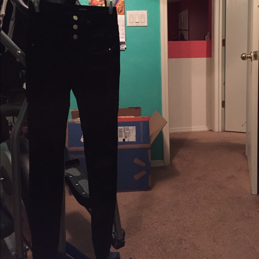 Black high waisted jeans