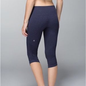 Lululemon seamless crops navy blue