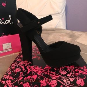 QUPID BRAND PLATFORM HEELS