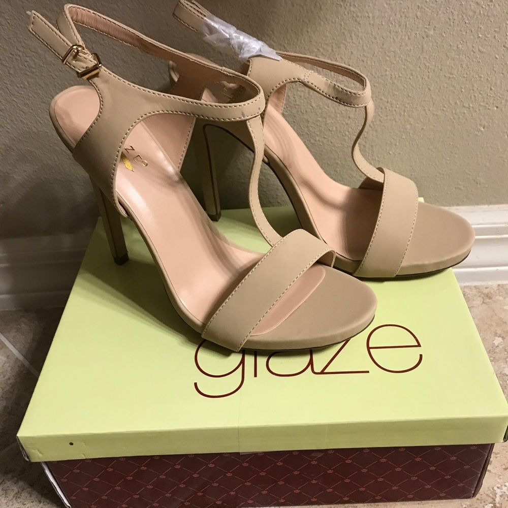 Size 8.5 Tan heels