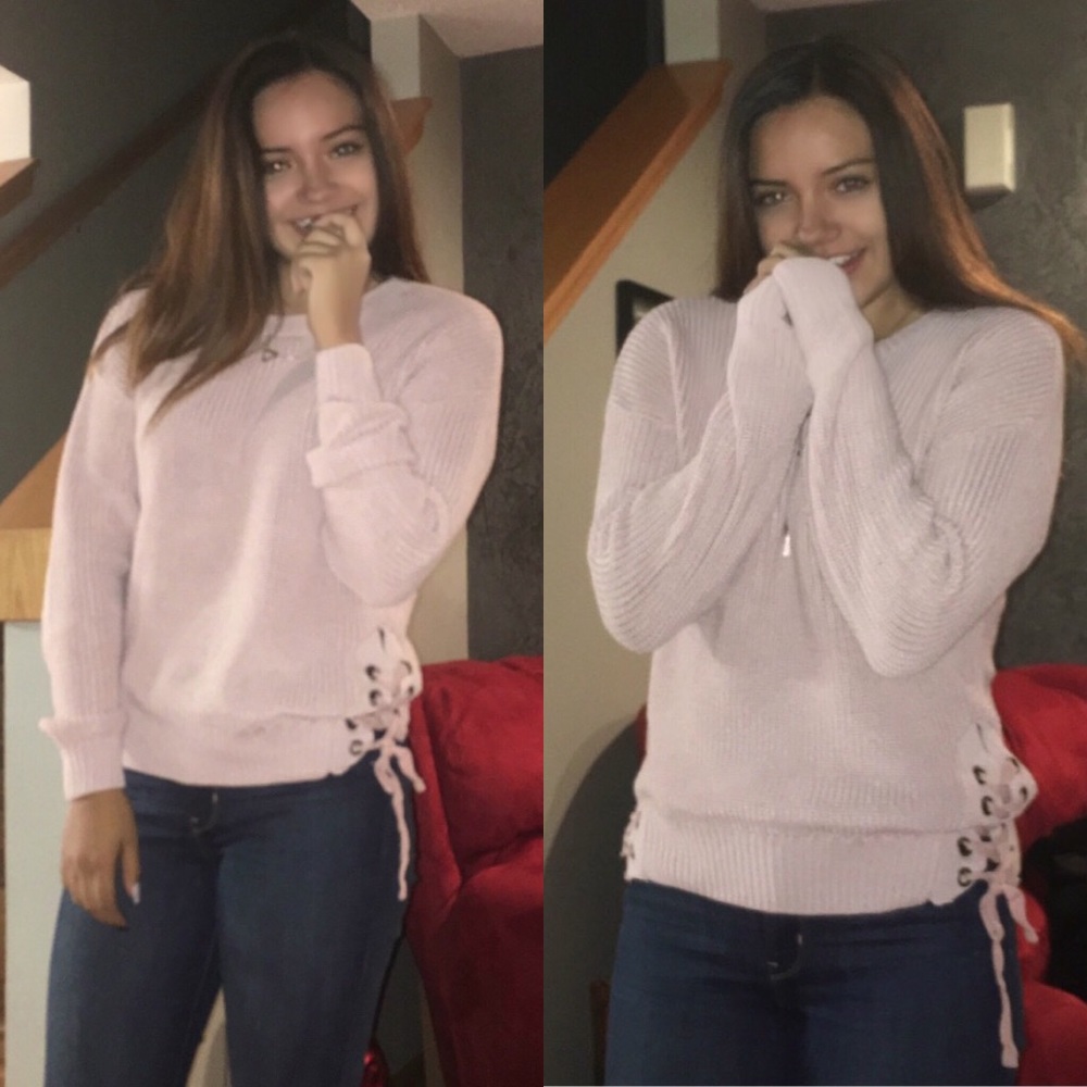 Lace-Up Sweater - Picture 4 of 4