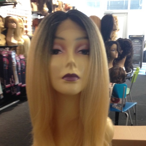 Wig blonde ombré 20 long layers lacefront 2019 Wig main image 7