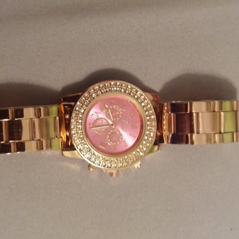 20% off 3+ items, Fashion watch, rose gold - Picture 2 of 4