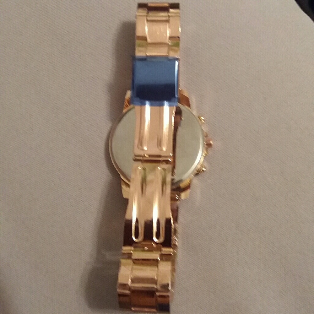 20% off 3+ items, Fashion watch, rose gold - Picture 3 of 4