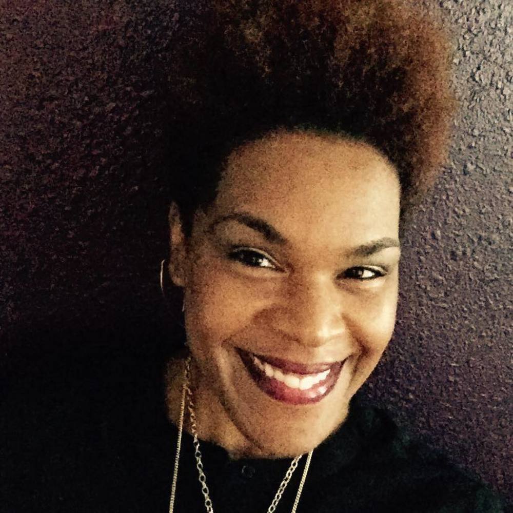 Meet your Posher, Kenlana