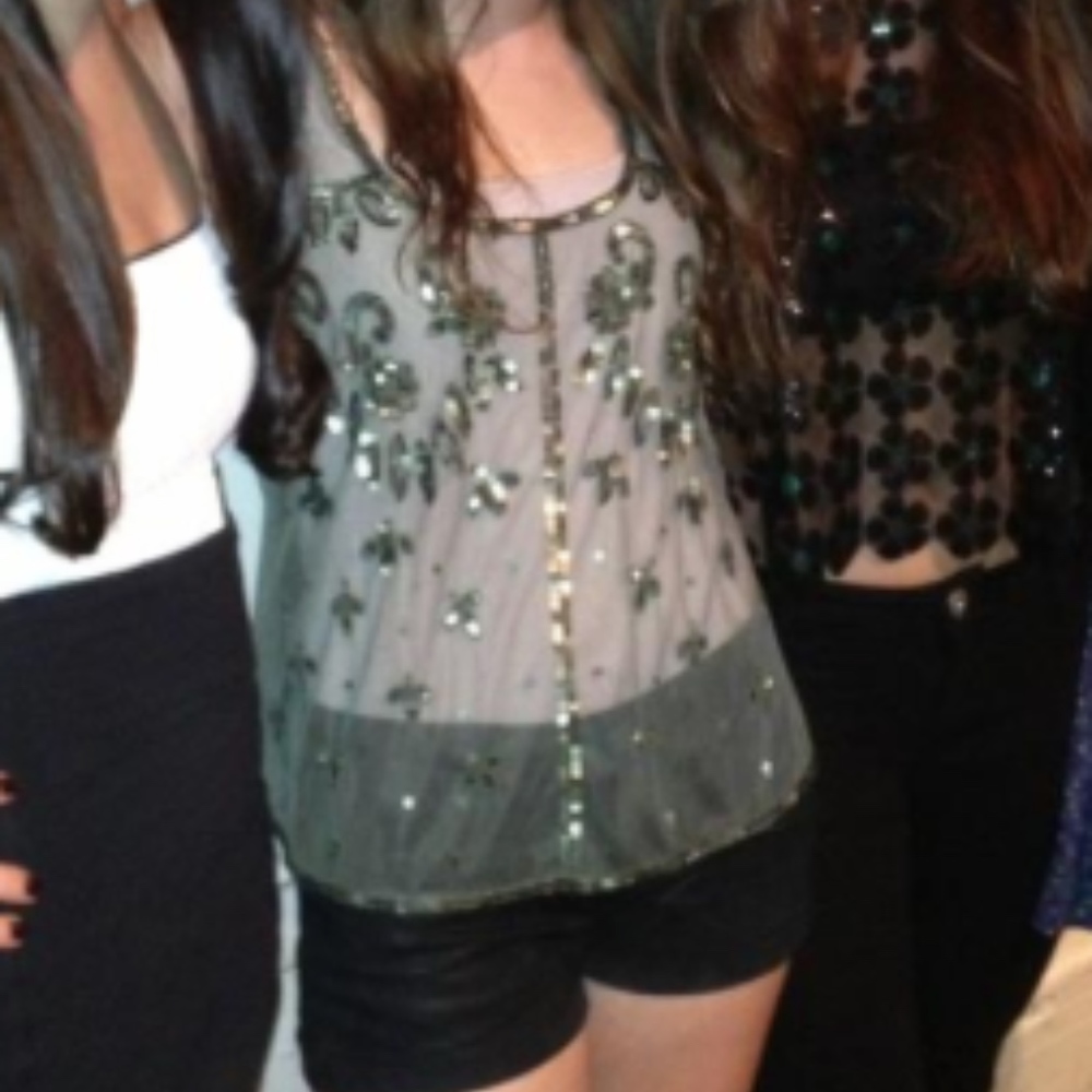 Willow & Clay olive green top