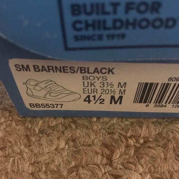 Toddler Stride Rite size 4.5 - Picture 2 of 3