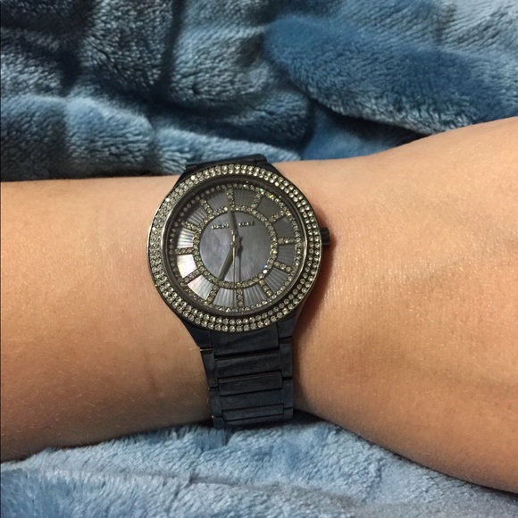 ⚡️🔥SALE!!🔥⚡️Michael Kors Gunmetal Watch - Picture 5 of 5
