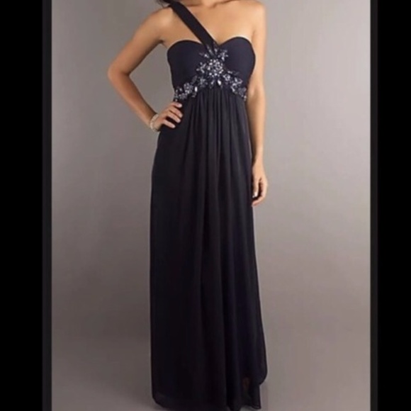 Caché White One Shoulder Floor Length Formal Gown - Picture 5 of 5