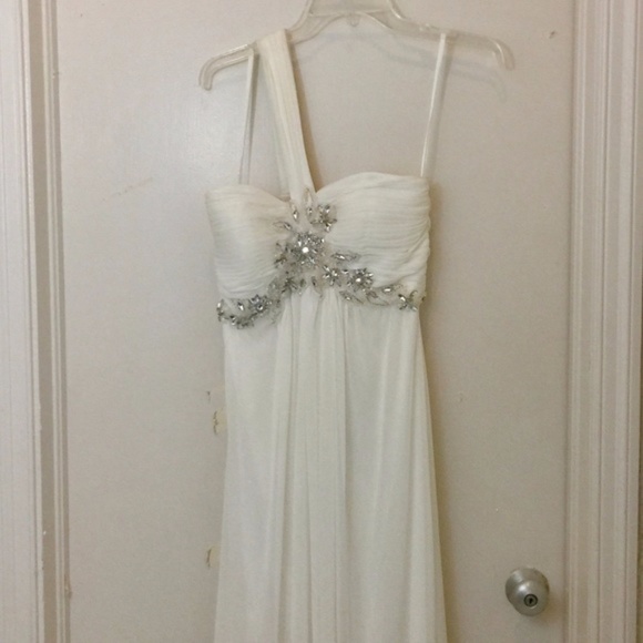 Caché White One Shoulder Floor Length Formal Gown - Picture 2 of 5