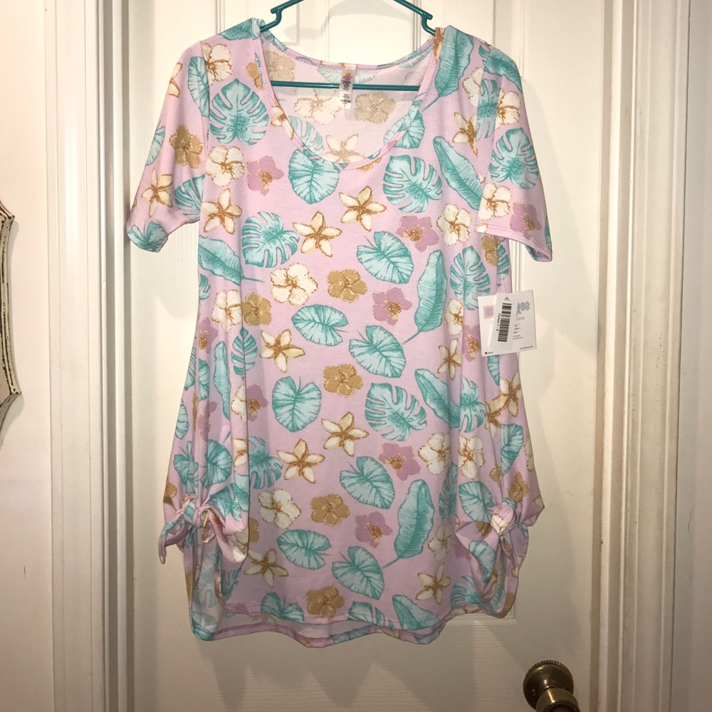 💕💕LULAROE PERFECT TEA TROPICAL 🌴 TOP NWT💕💕