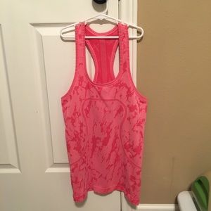 LULULEMON tank!!
