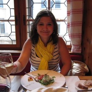 Meet your Posher, Laura