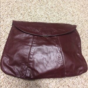 Vintage Burgundy Leather Clutch!