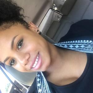 Meet your Posher, Iris