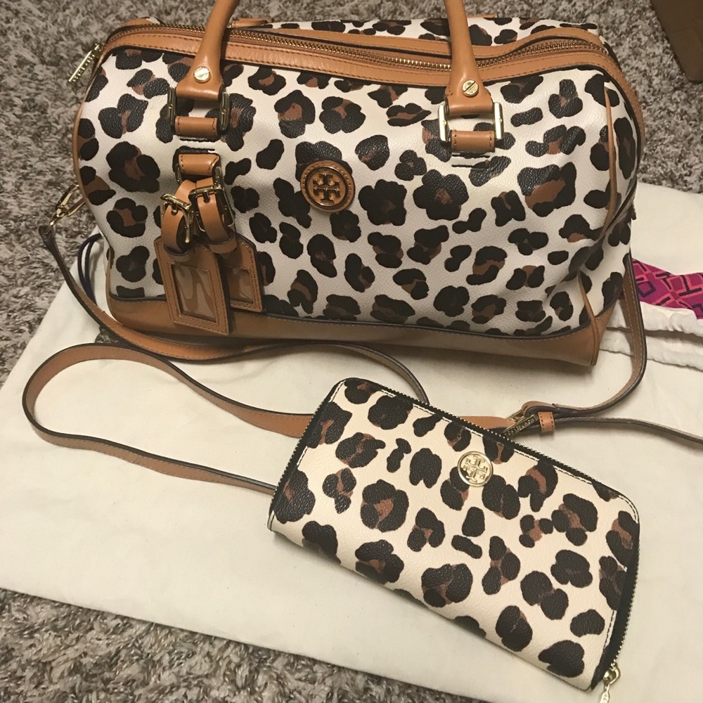 Tory Burch purse and wallet