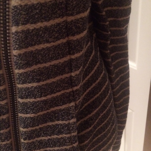 🎉🎉Cute Loft angle zip light jacket - Picture 4 of 6