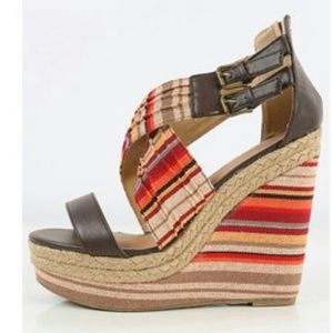 Soda striped wedges size 7