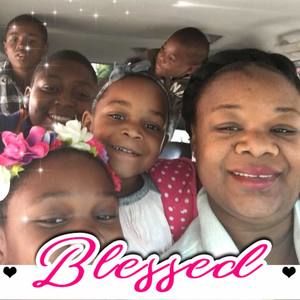 Meet your Posher, Ebony