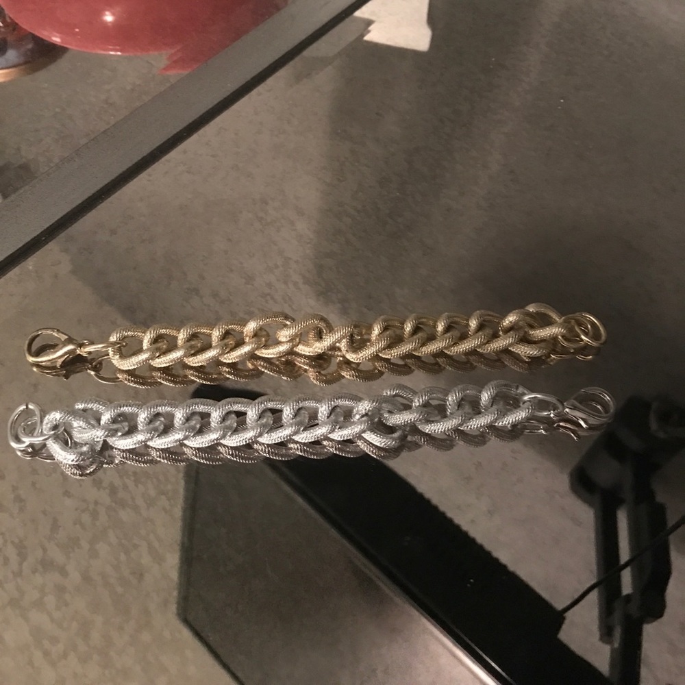 Derng link bracelets.