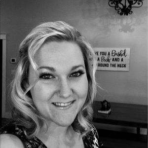 Meet your Posher, Myra