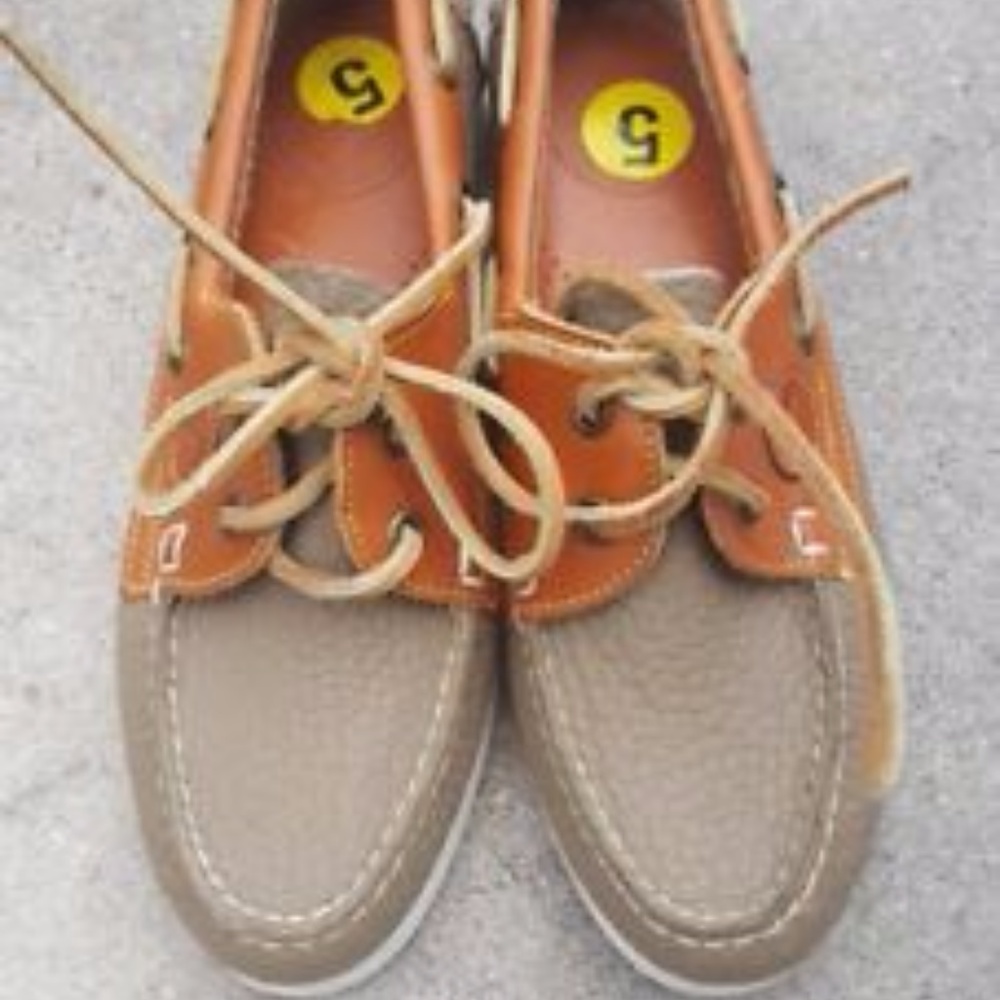 Dooney & Bourke boat shoes