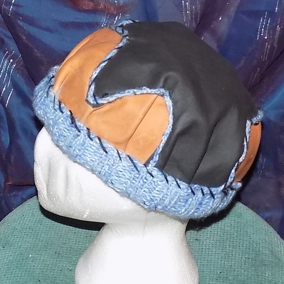 Leather-Wool-Cap in black, beige (tan)blue main image 5
