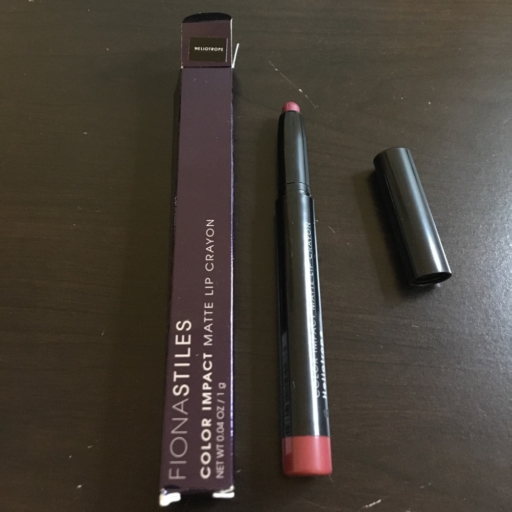 Fiona Styles Matte Lip Crayon in Heliotrope