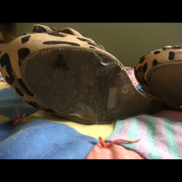 Cheetah print wedges size 8 - Picture 6 of 8