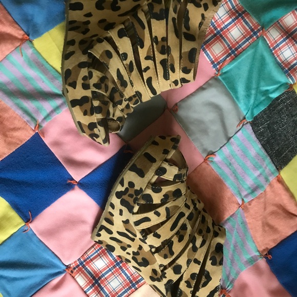Cheetah print wedges size 8 - Picture 8 of 8
