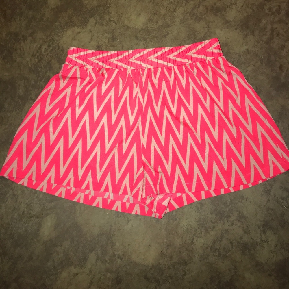 Chevron Flowy Shorts