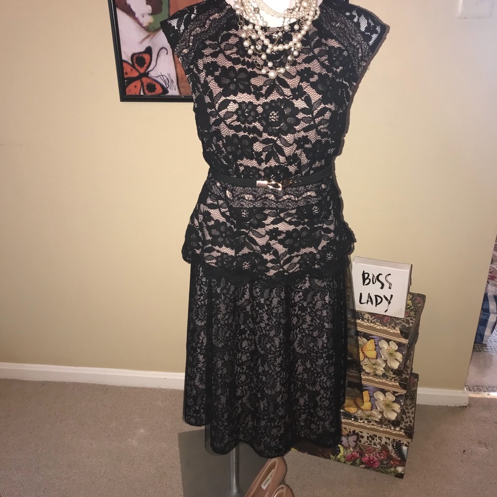 Lace Two Piece Set - Picture 3 of 3