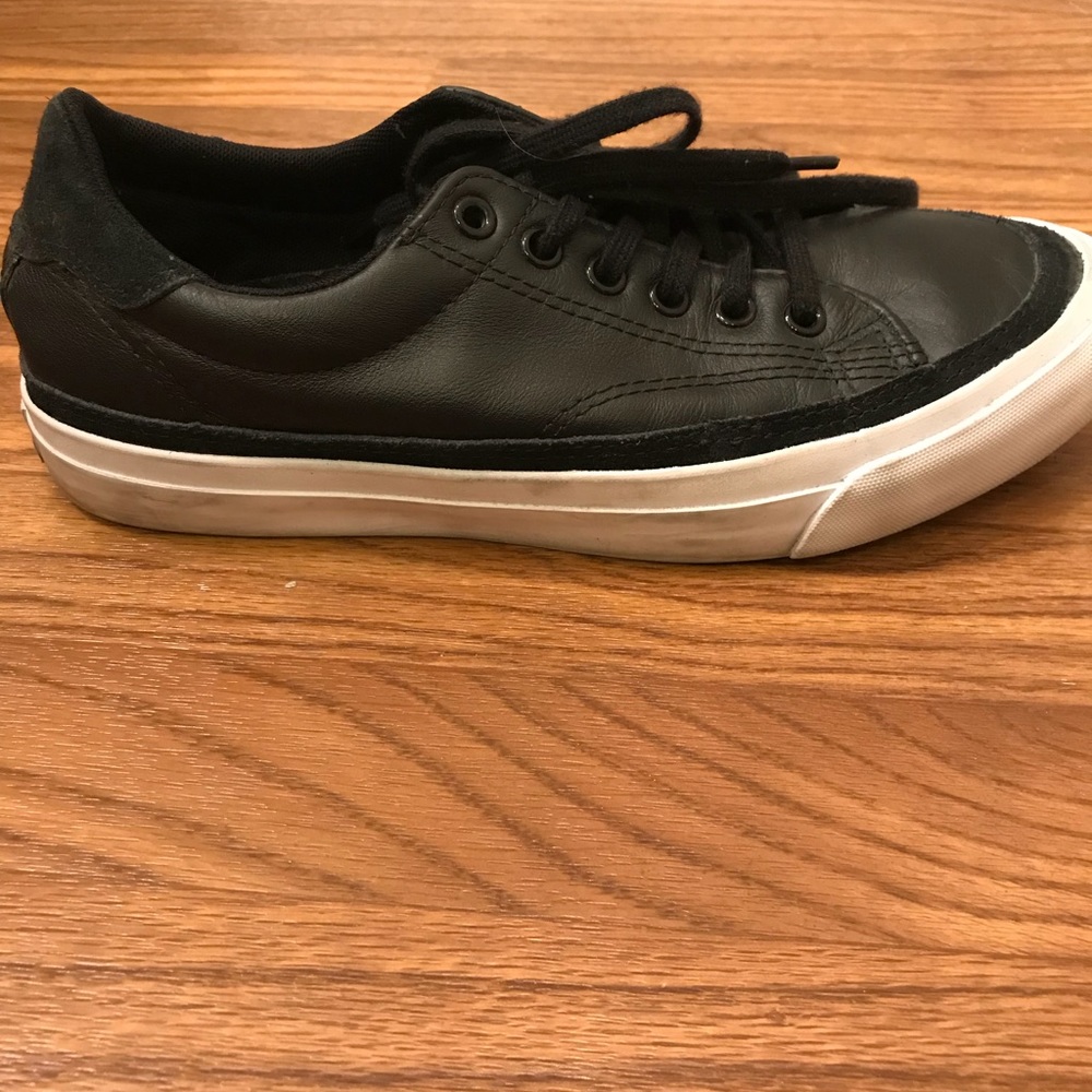 Black leather converse Jack Purcell