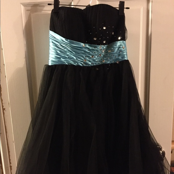 Homecoming Dress - Picture 2 of 4