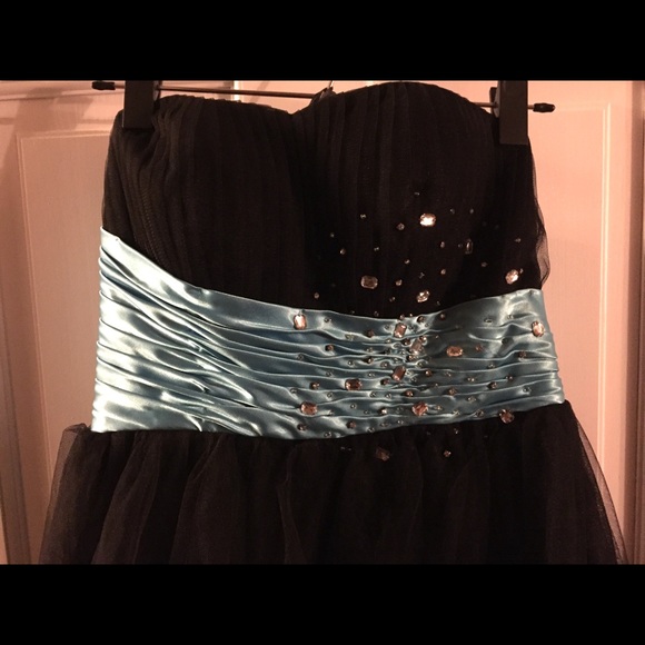 Homecoming Dress - Picture 3 of 4