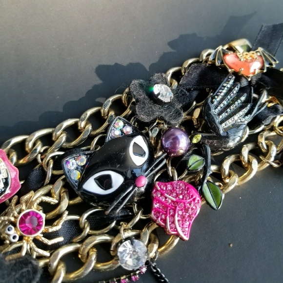 🖤Betsey Johnson charm bracelet 🕸💕 - Picture 2 of 5