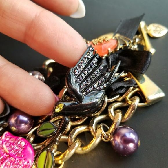 🖤Betsey Johnson charm bracelet 🕸💕 - Picture 4 of 5