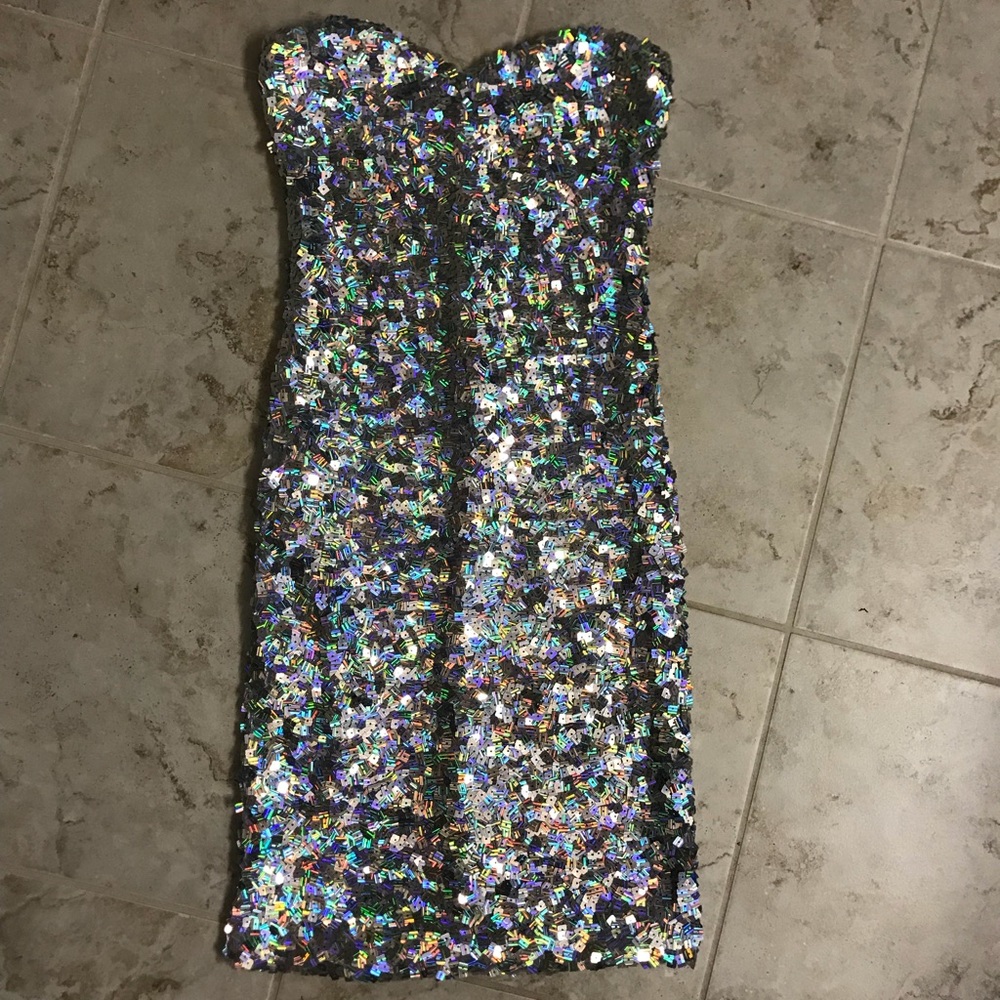 Charlotte Russe XS Silver Sequin Strapless Dress