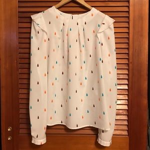 White teardrop flutter sleeve top