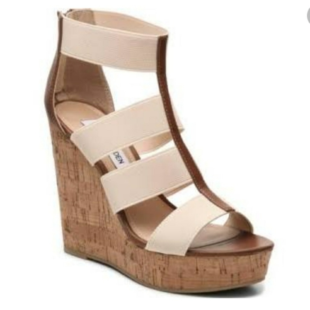 NEVER WORN Steve Madden strapy wedge