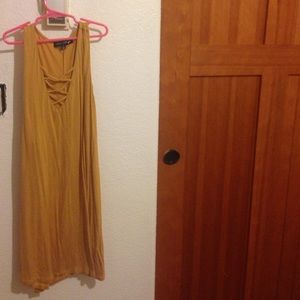 yellow/mustard dress