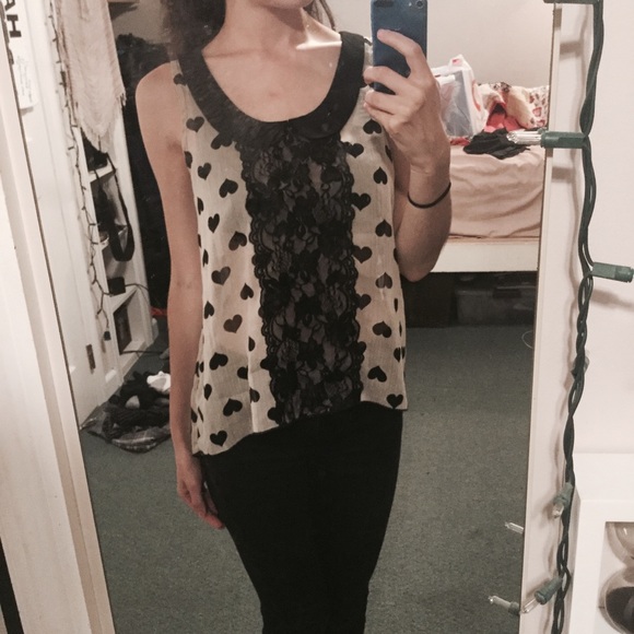 Black and White Heart Printed Top - Picture 5 of 6