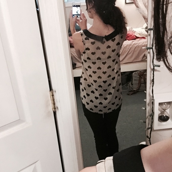 Black and White Heart Printed Top - Picture 6 of 6