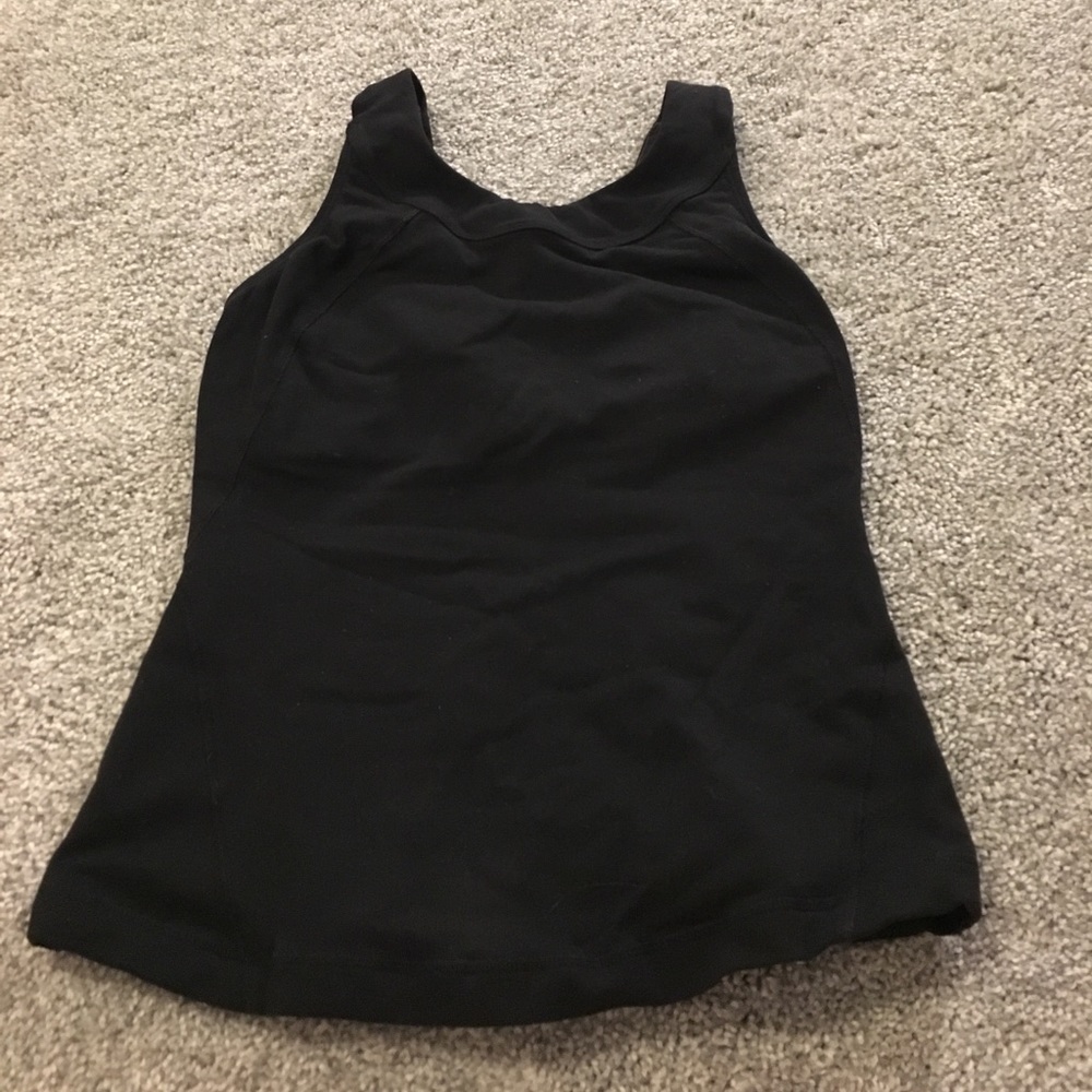 Lululemon black tank