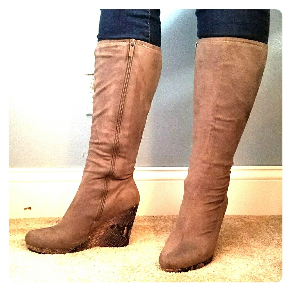 Faux Snakeskin Wedge