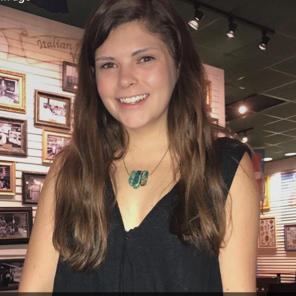 Meet your Posher, Taylor - Picture 1 of 1