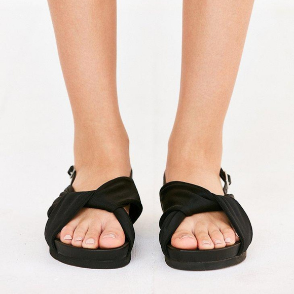 Urban Outfitters • Knotted Slingback Sandal - Picture 2 of 5
