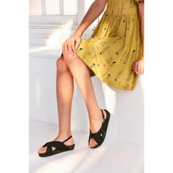 Urban Outfitters • Knotted Slingback Sandal - Picture 4 of 5