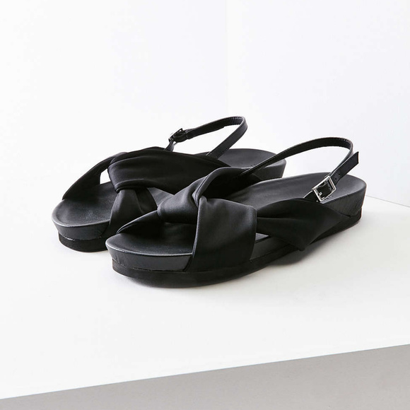 Urban Outfitters • Knotted Slingback Sandal - Picture 3 of 5