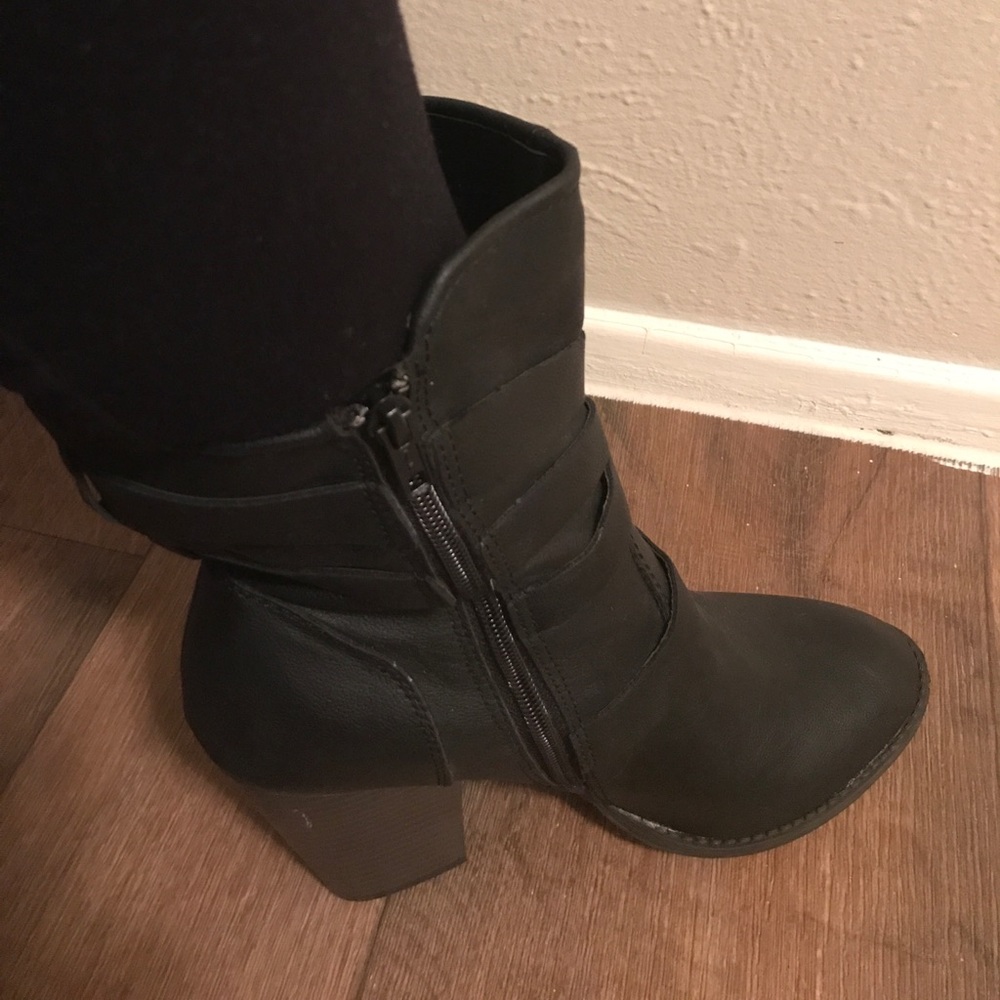 Booties with buckle